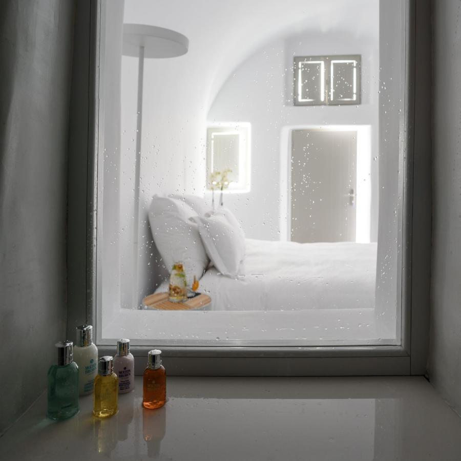 Echoes Luxury Suites (Adults Only) Oia  Exterior photo