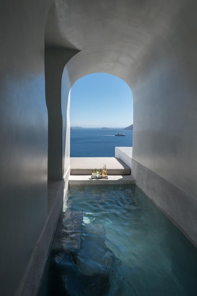 Echoes Luxury Suites (Adults Only) Oia  Exterior photo