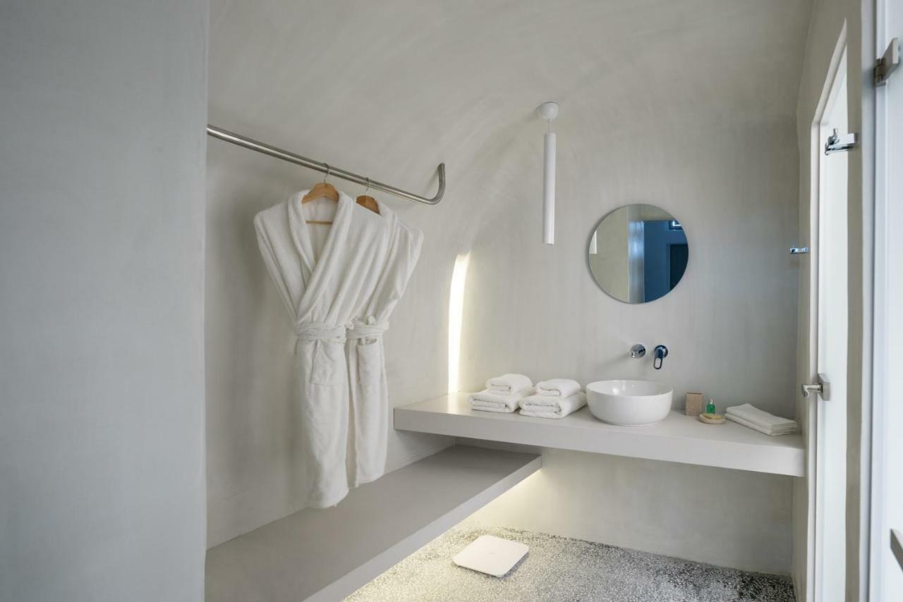 Echoes Luxury Suites (Adults Only) Oia  Exterior photo